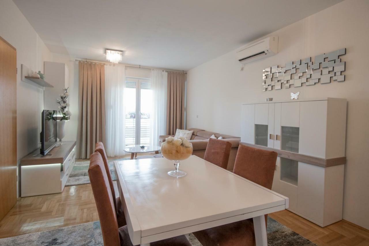 Comfortable Cozy Beach Apartment Спліт Екстер'єр фото