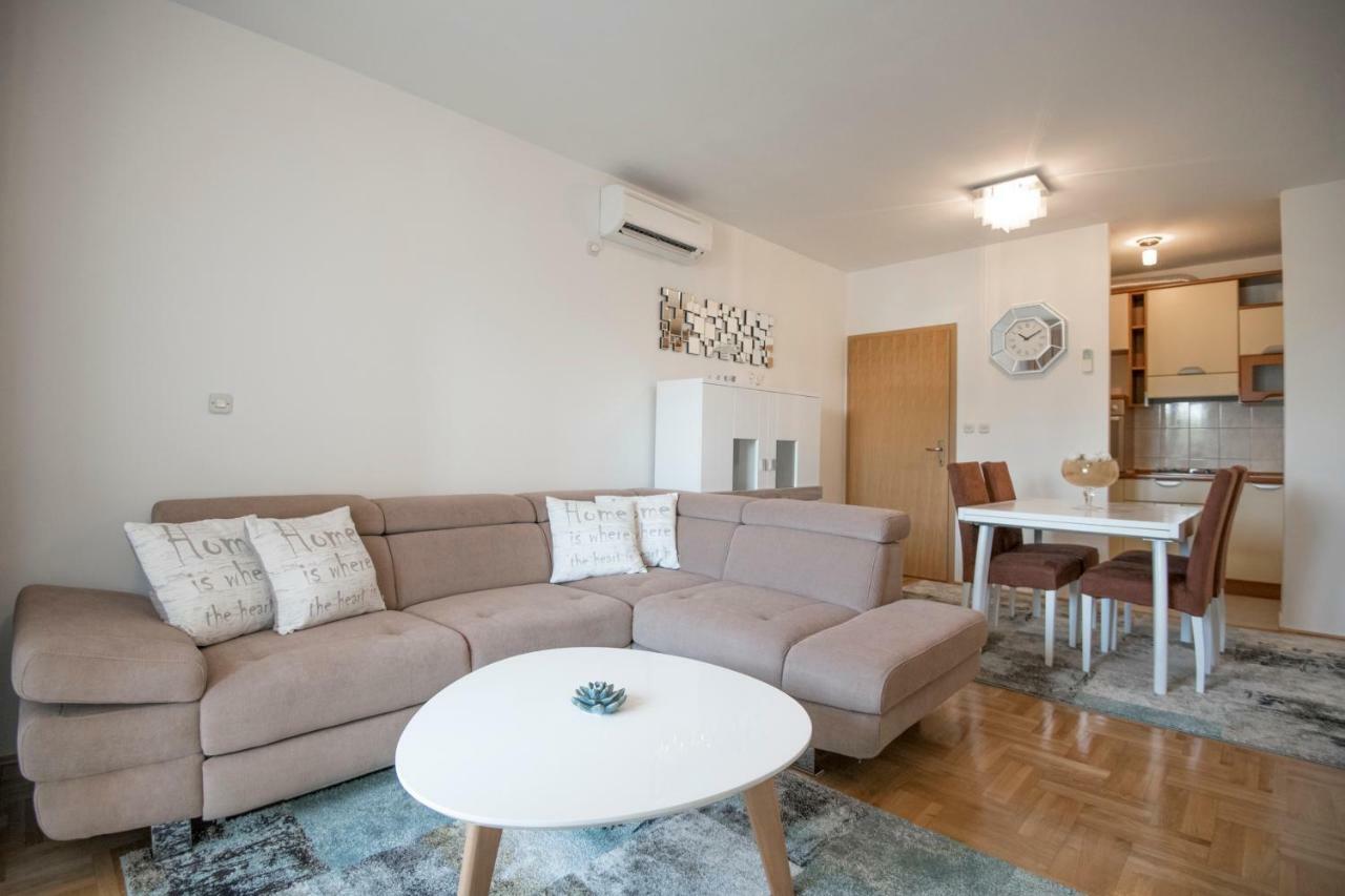 Comfortable Cozy Beach Apartment Спліт Екстер'єр фото
