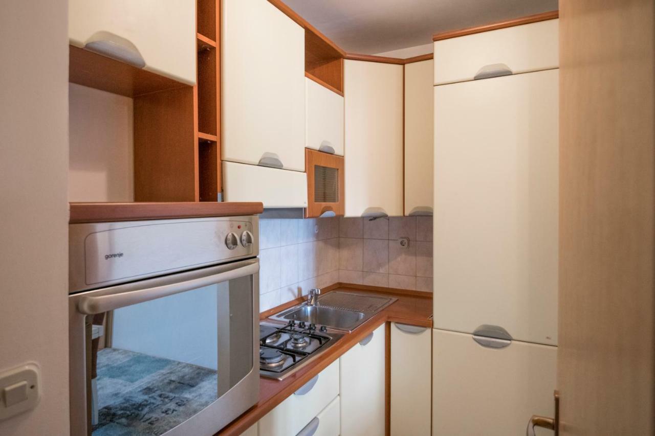 Comfortable Cozy Beach Apartment Спліт Екстер'єр фото