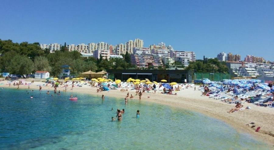 Comfortable Cozy Beach Apartment Спліт Екстер'єр фото
